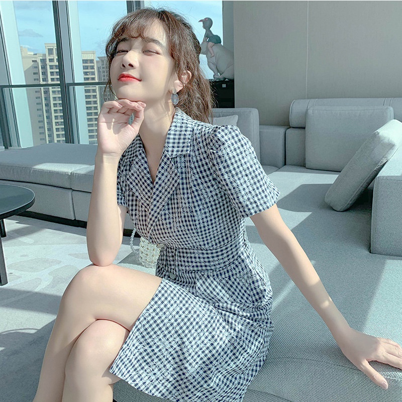 Đầm Cổ Vest Kẻ Sọc Caro Trắng Đen Trẻ Trung