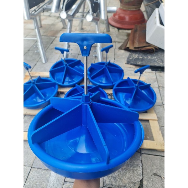 Máng ăn cho heo cài sàn nhựa cao cấp ABS 5 cánh  - Máng ăn cho lợn con