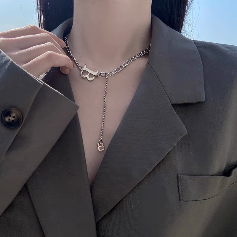 Vòng cổ thép titan mặt chữ B thời trang cá tính