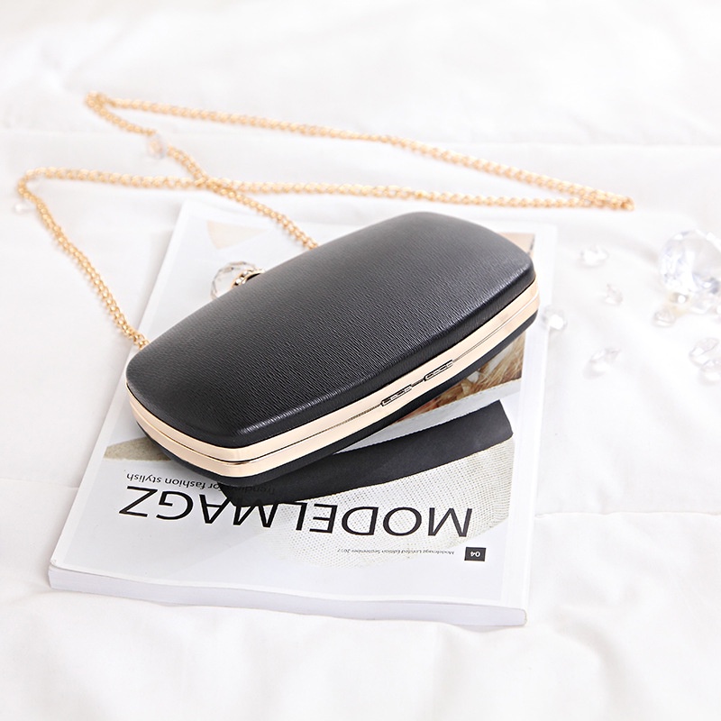 Túi xách tay với khóa đính kim cương giả sang trọng mới