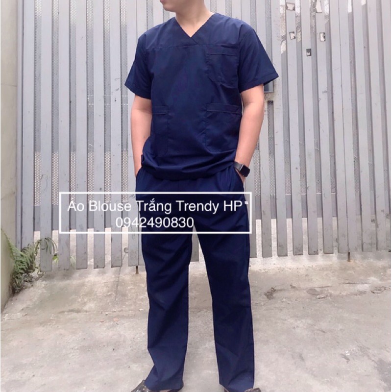 Bộ scrubs nam cổ tim cao cấp màu xanh đen - Bộ quần áo hộ lý, kỹ thuật viên, đồng phục phòng khám, thẩm mỹ viện