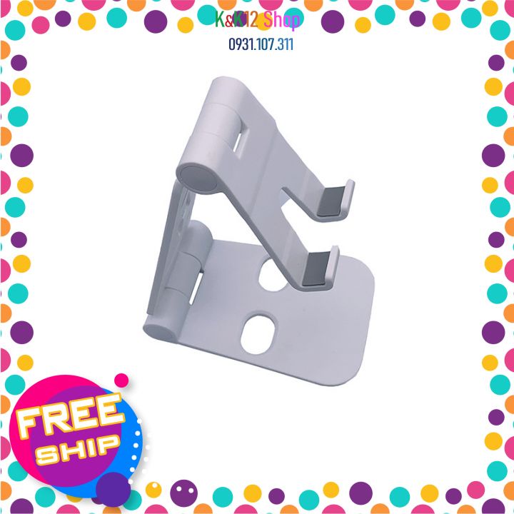 Giá đỡ điện thoại hỗ trợ dây sạc. Giá đỡ dễ dàng cắm dây sạc pin, điều chỉnh độ cao gấp gọn tiện lợi, gọn, nhẹ, bền bỉ.