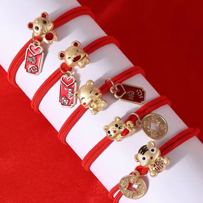 Vòng tay charm đẹp, cột tóc linh thú may mắn năm mới hình Hổ thần tài | BigBuy360 - bigbuy360.vn