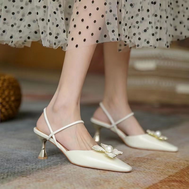 Giày Sandal Cao Gót Mũi Nhọn Đính Ngọc Trai Và Hoa Phong Cách Châu Âu Cho Nữ