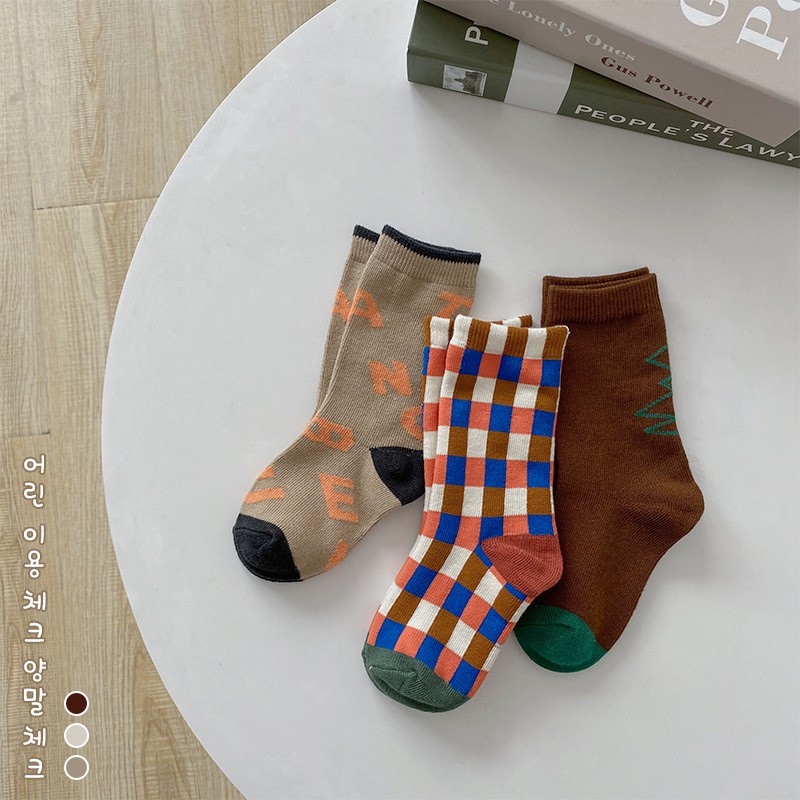 Set 3 đôi vớ cotton họa tiết dễ thương cho bé