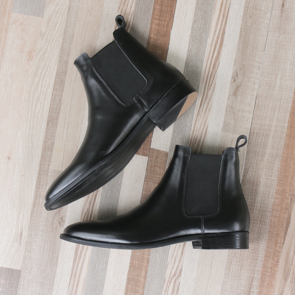 Giày Chelsea Boot thời trang màu đen da bò