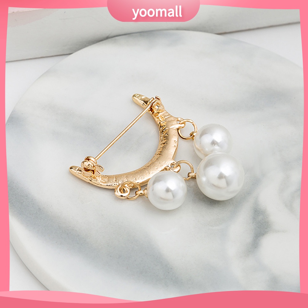 Bộ 2 Ghim Cài Áo Đính Ngọc Trai Giả Hình Bán Nguyệt Xinh Xắn