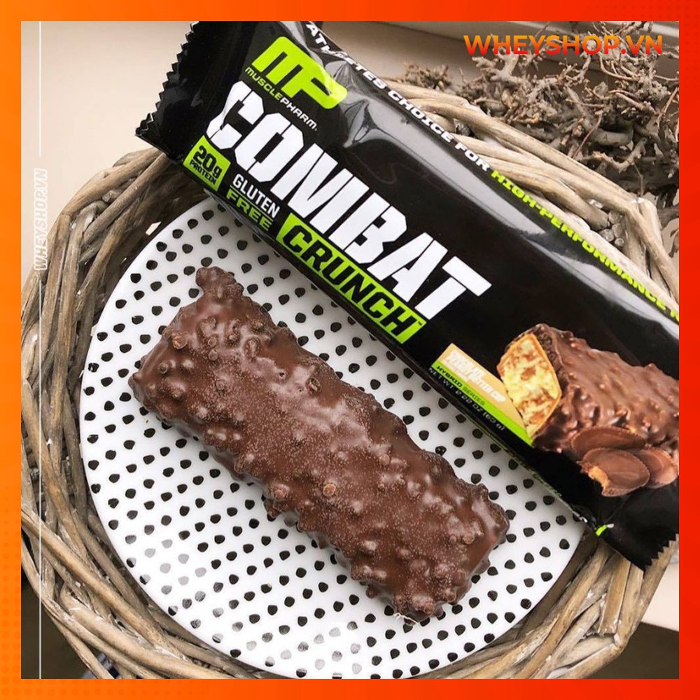 Bánh Protein Bar Ăn Liền MP ComBat Crunch (63g) - Thay Thế Bữa Ăn Phụ Nhanh Gọn Lẹ