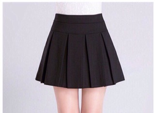 Chân váy đen xếp li M55