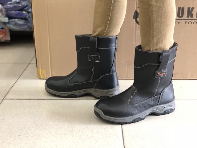 Ủng da neukings còn sz 42, sz,43 | BigBuy360 - bigbuy360.vn