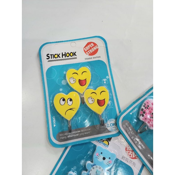 Móc Nhựa Treo Tường Tự Dán
