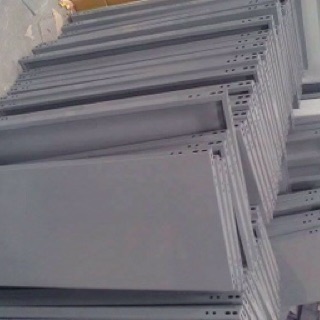 Kệ sắt v lỗ mã 40*80cm