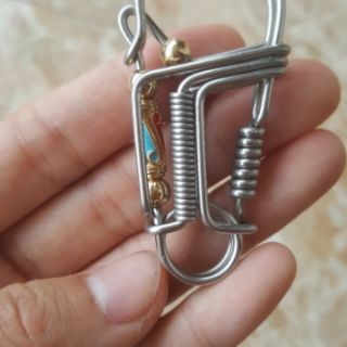 Móc khóa uốn nghệ thuật