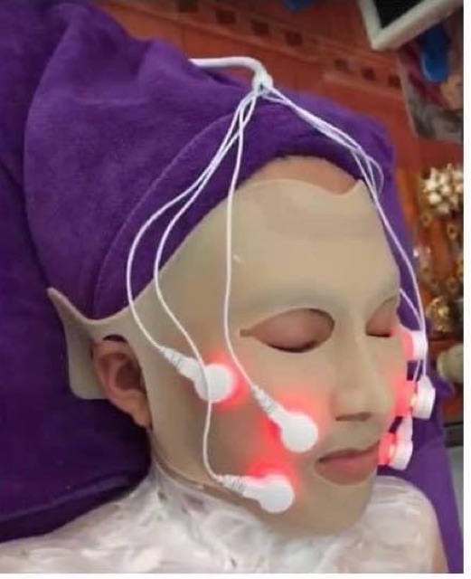 Mặt nạ nâng cơ Masage hồng ngoại