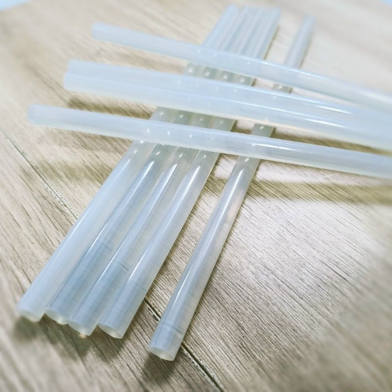 1 cây keo nến to kt: 1.1x25cm dùng cho súng/máy bắn keo to