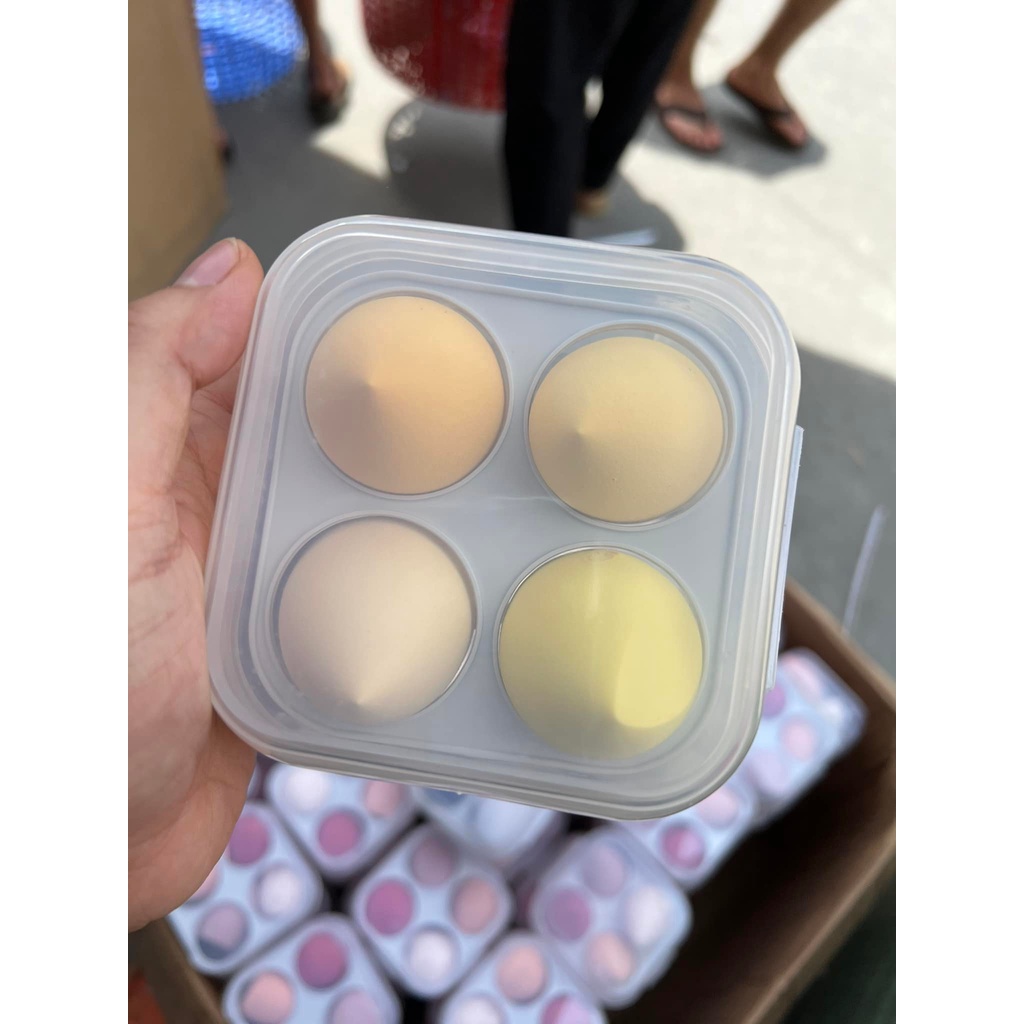 HỘP 4 MÚT TRANG ĐIỂM, TÁN PHẤN NỀN HÌNH TRỨNG SIÊU YÊU