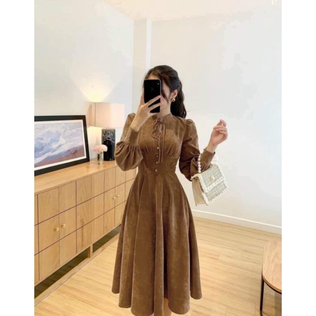 VÁY NHUNG TĂM CỔ TRỤ