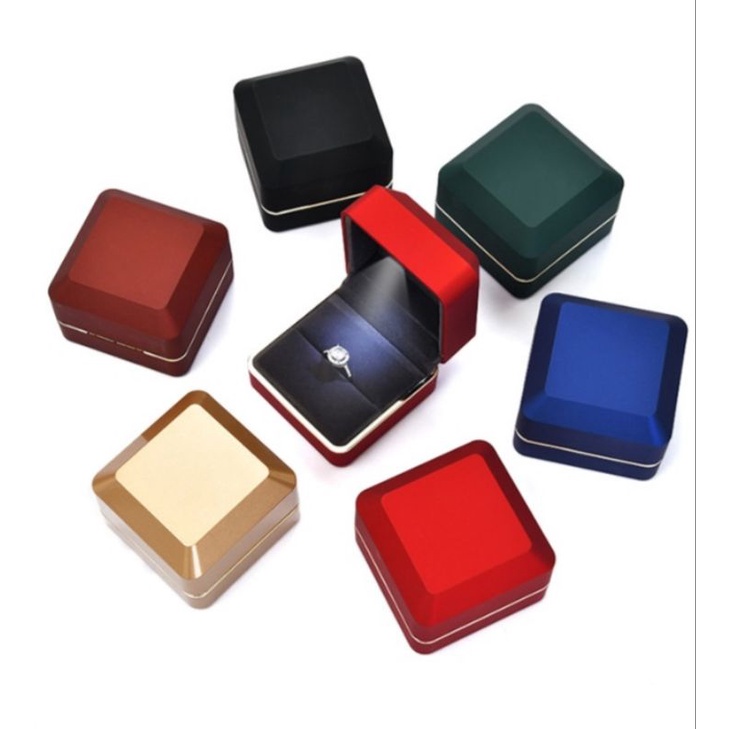 Hộp Đựng Nhẫn Cao Cấp Có Đèn Led Phát Sáng