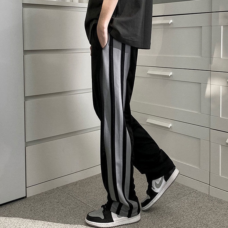 Quần Thể Thao Ống Rộng Họa Tiết Kẻ Sọc Thời Trang Dành Cho Nam