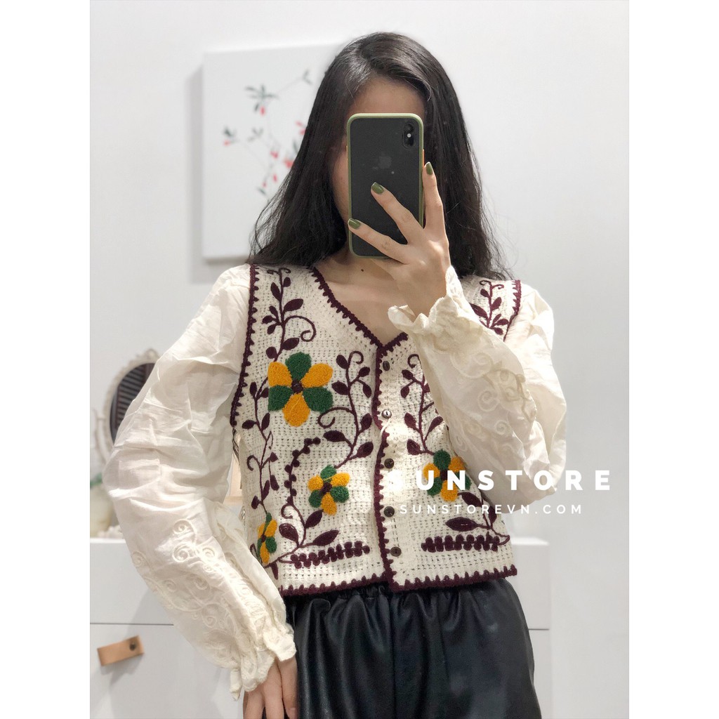 Áo kiểu croptop tay dài phong cách cổ điển thêu hoa lá Ulzzang