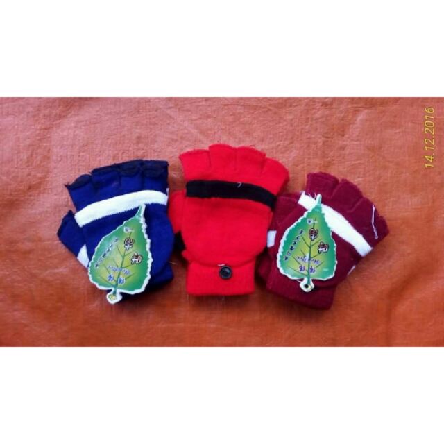 Gang tay trẻ em cụt ngón