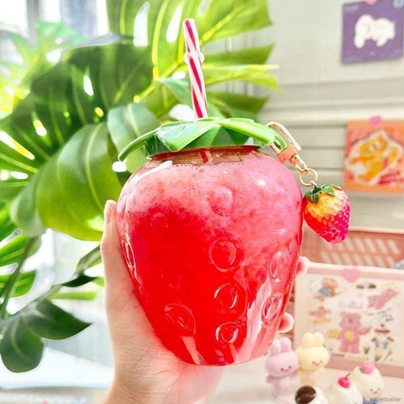 Cốc nước nhựa hình quả dâu hoạt hình dễ thương dùng đựng trà sữa/ cà phê cho học sinh vào mùa hè