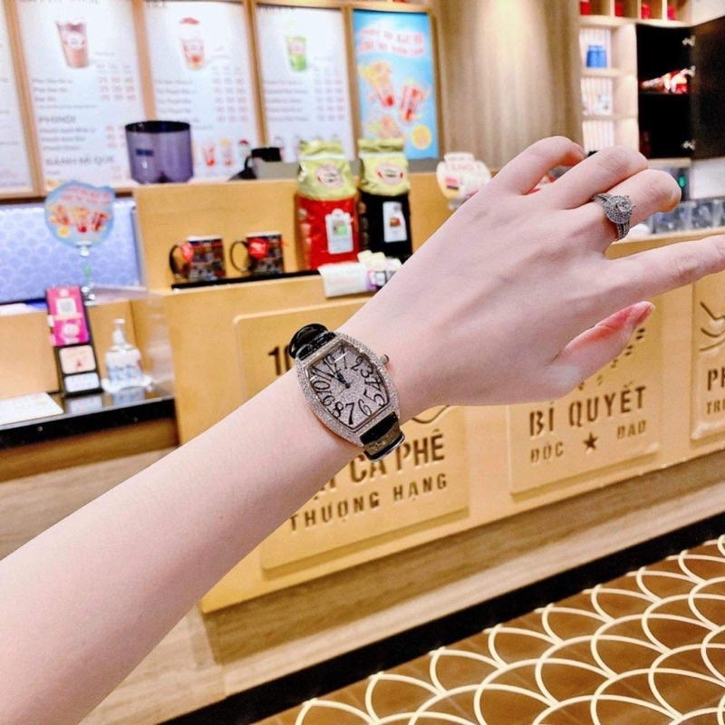 đồng hồ nữ 𝙳𝚊𝚟𝚎𝚗𝚊 màu đen 𝚙𝚑𝚒𝚎̂𝚗 𝚋𝚊̉𝚗 𝙵𝚛𝚊.𝚗𝚔 𝙼𝚞.𝚕𝚕𝚎𝚛 𝚌𝚞̛̣𝚌 𝚌𝚑𝚊̂́𝚝 𝙼𝚊̣̆𝚝 𝚘𝚟𝚊𝚗 𝚏𝚞𝚕𝚕 đ𝚊́.