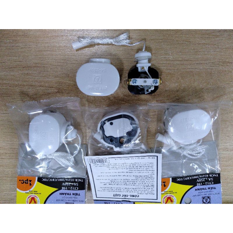Công tắc giật Tiến Thành có dây CT12-198 - Công tắc giật 250V-5A