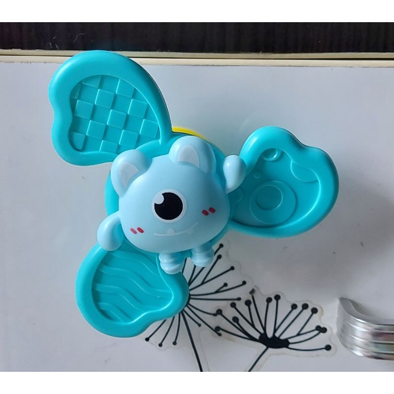 Đồ chơi con quay spinner dính tường cho bé