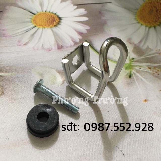 Móc chữ u giữa