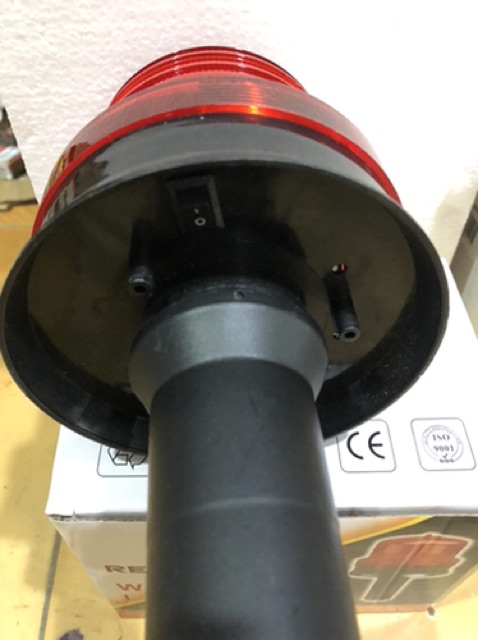 Đèn cảnh báo dùng năng lượng mặt trời đèn chớp năng lượng