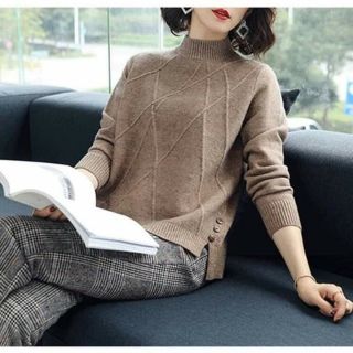 Áo len đẹp quá , chất đanh mềm , mùa thu đông mix với chân váy hay quần đều xinh luôn.
Sale nhanh số lượng còn ít lắm ạ