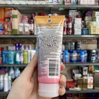 Sữa Rửa Mặt Neutrogena Deep Clean Brightening Foaming Cleanser (100g)