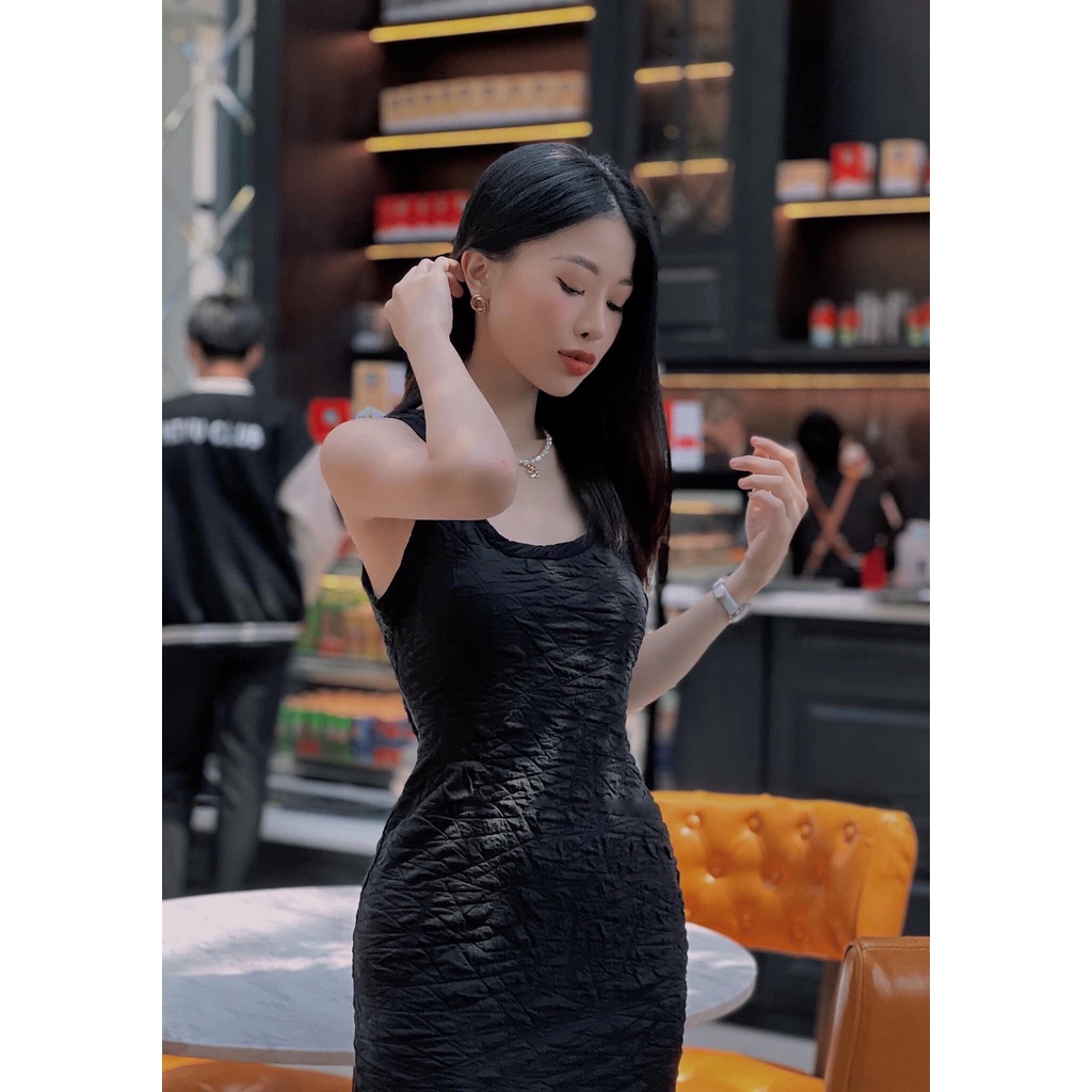 ĐẦM MIDI 3 LỔ KHOÉT LƯNG KÈM ẢNH THẬT
