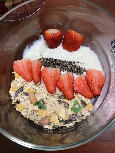 [Date mới] Ngũ cốc mix nuts oatmeal hộp nâu | BigBuy360 - bigbuy360.vn