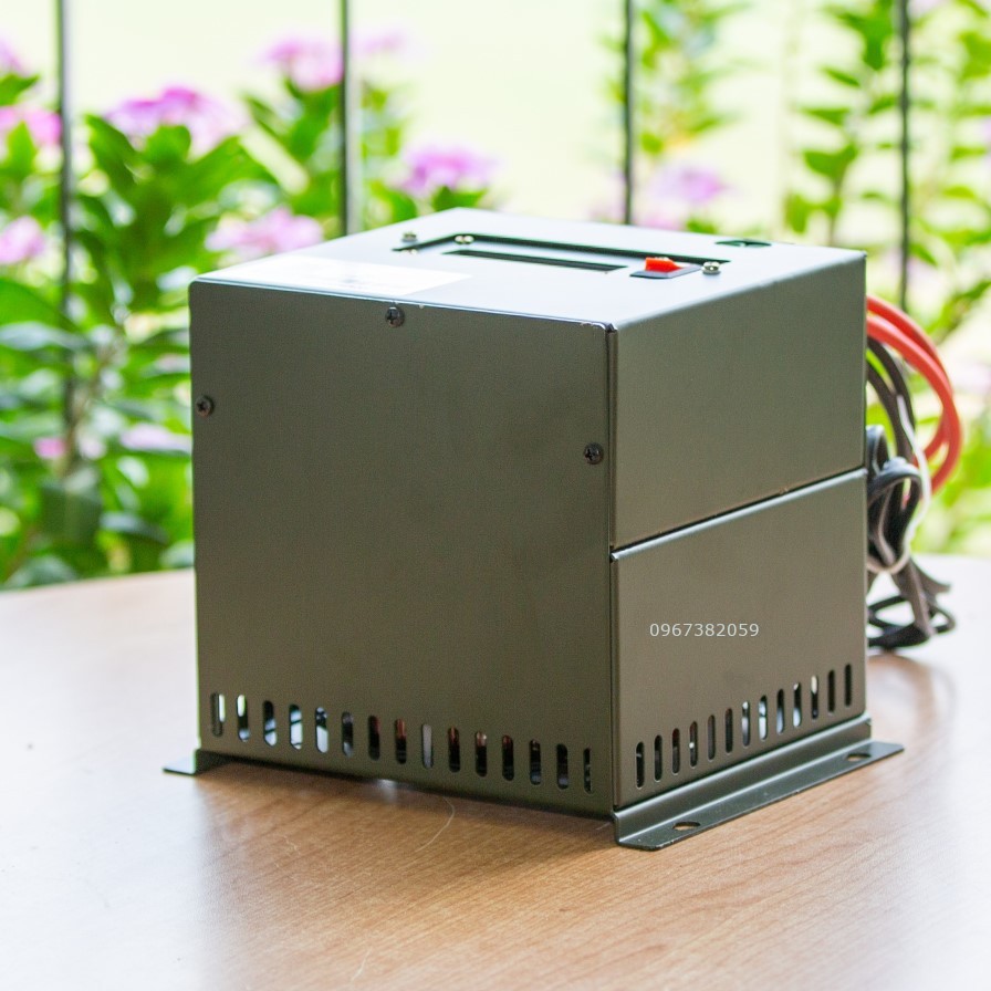 Máy kích điện 12V lên 220V sóng Sine tinh khiết chuẩn hàng NHẬT BẢN 1500VA/850W kiêm sạc bình ắc quy tự ngắt