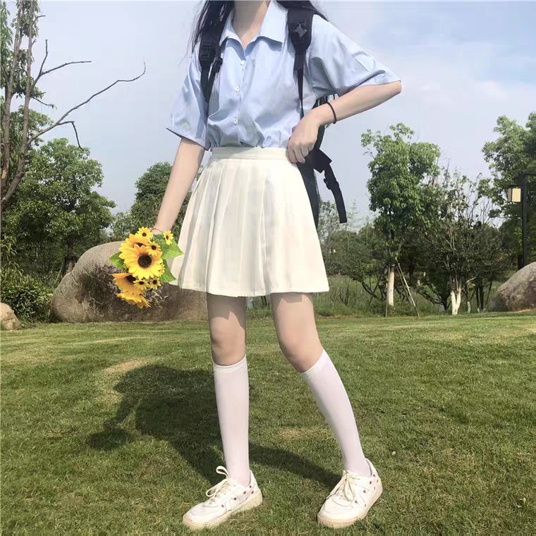 Mới -  SET ÁO SƠ MI XANH THÊU HOA MIX CHÂN VÁY TENNIS TRẮNG ULZZANG