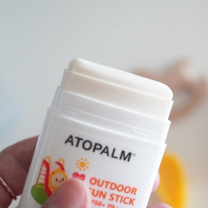 Kem chống nắng dạng thỏi cho bé Atopalm Outdoor Sun Stick SPF50+ PA++++ 21g