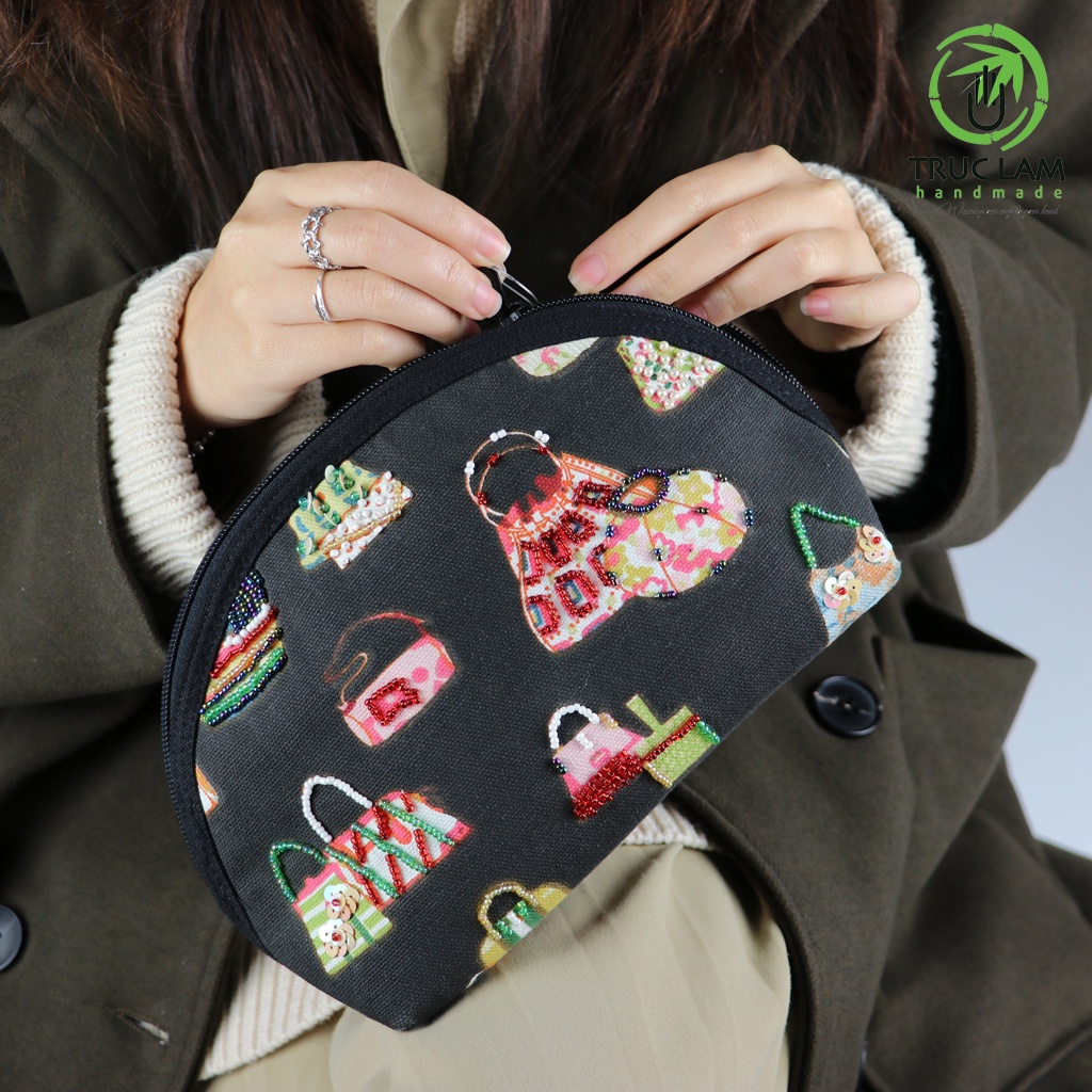 Ví Cầm Tay Túi Đựng Mĩ Phẩm Hình Bán Nguyệt Có Quai Xách Thêu Cườm Thủ Công - Trúc Lâm Handmade
