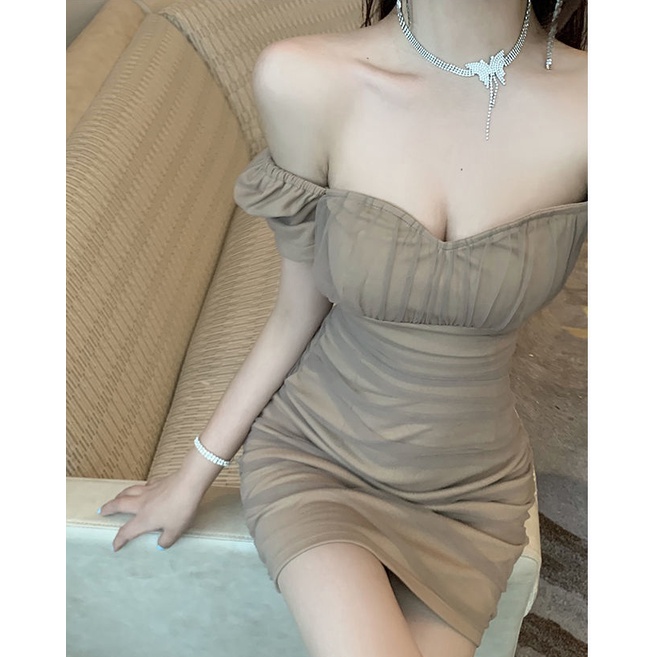 Đầm Đen Tay Phồng Xếp Ly Phong Cách Pháp Cổ Điển Thời Trang Hè 2022