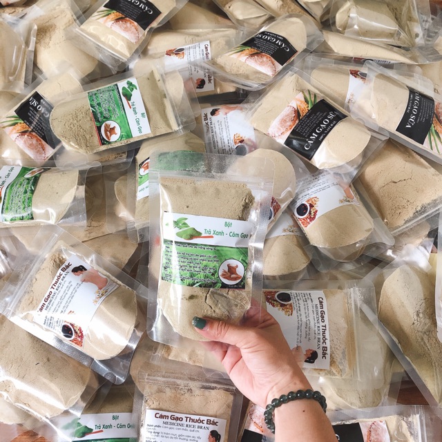 100 gói cám gạo trà xanh