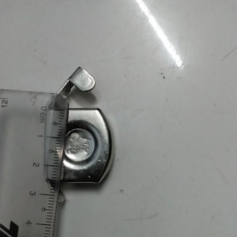 ke nam châm ( cữ nam châm)