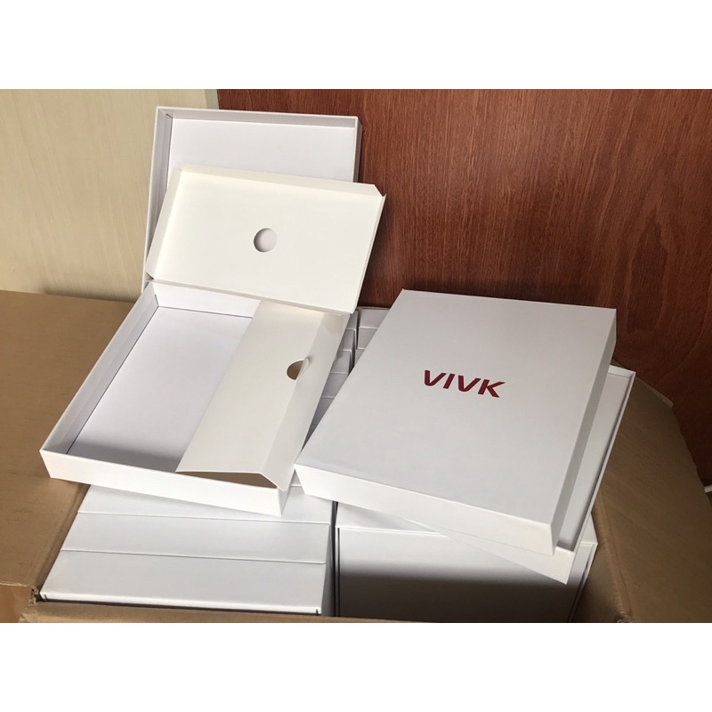 Hộp Nắp Đậy kích thước 190*165*30mm .Nobrand. Giấy Couche chuyên dùng đóng gói thời trang ,điện tử ,trang sức, mỹ phầm..