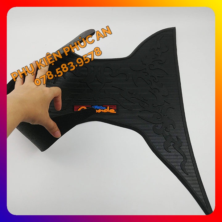 Thảm lót sàn INOX, CAO SU xe Nozza Grande năm 2019-2020-2021-2022 gác để chân trước grande