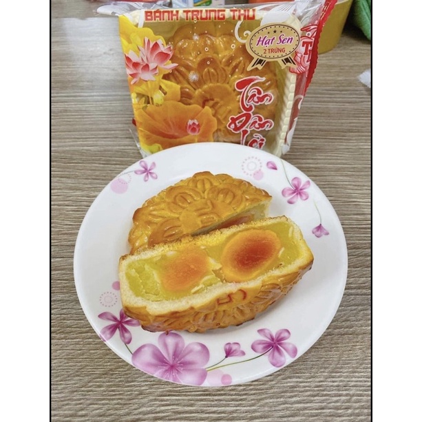 Bánh trung thu nhân hạt sen 2trứng Tân Dân Lợi 200gr