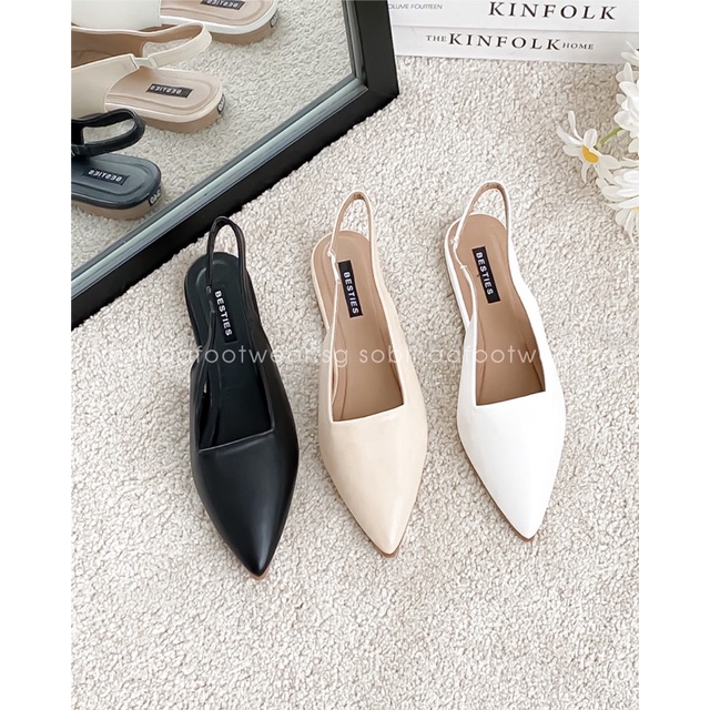 Giày sandal bệt bít mũi quai mảnh