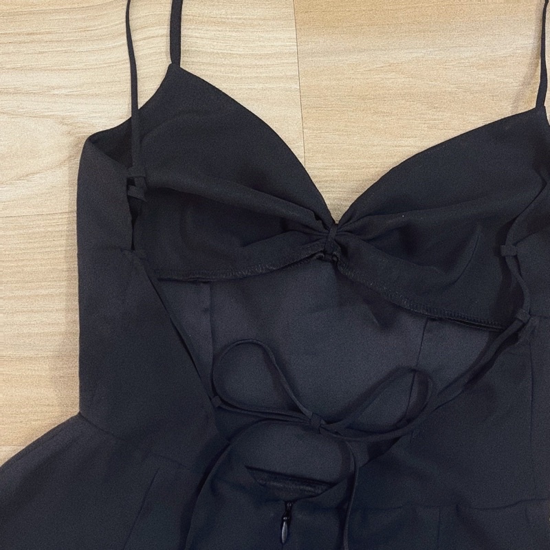 Đầm Lụa 2 Dây Xoè Dáng Ngắn Mini Silk Dress