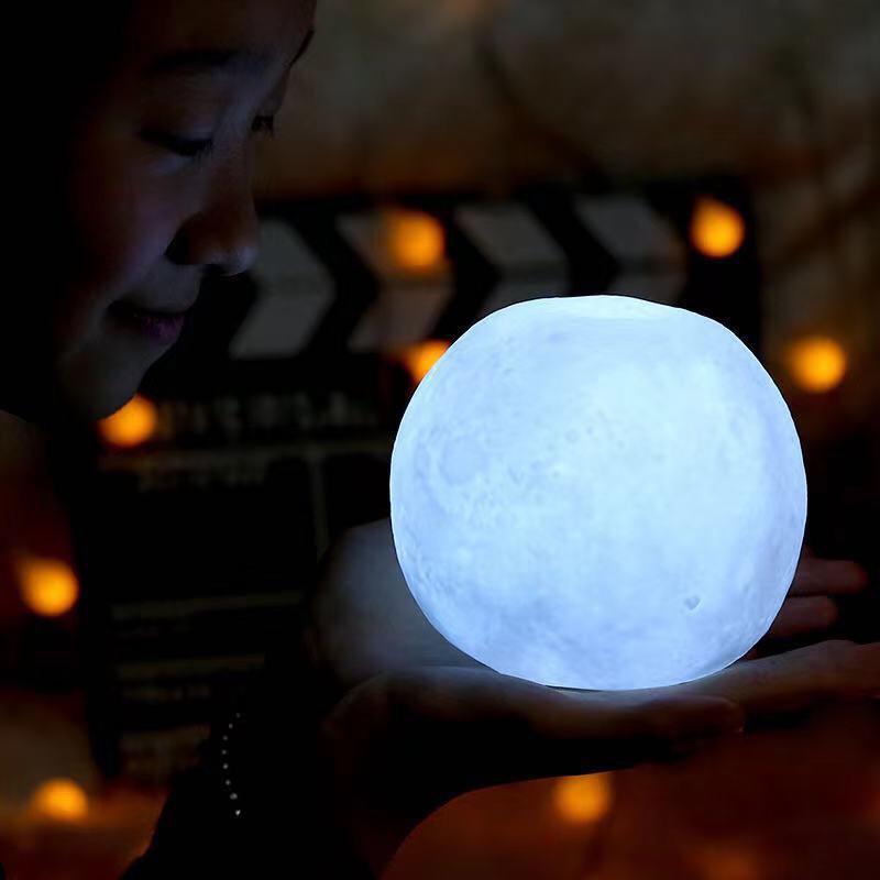 Đèn Ngủ Hình Mặt Trăng, Đèn LED để bàn trang trí nội thất độc đáo làm quà sinh nhật siêu xinh