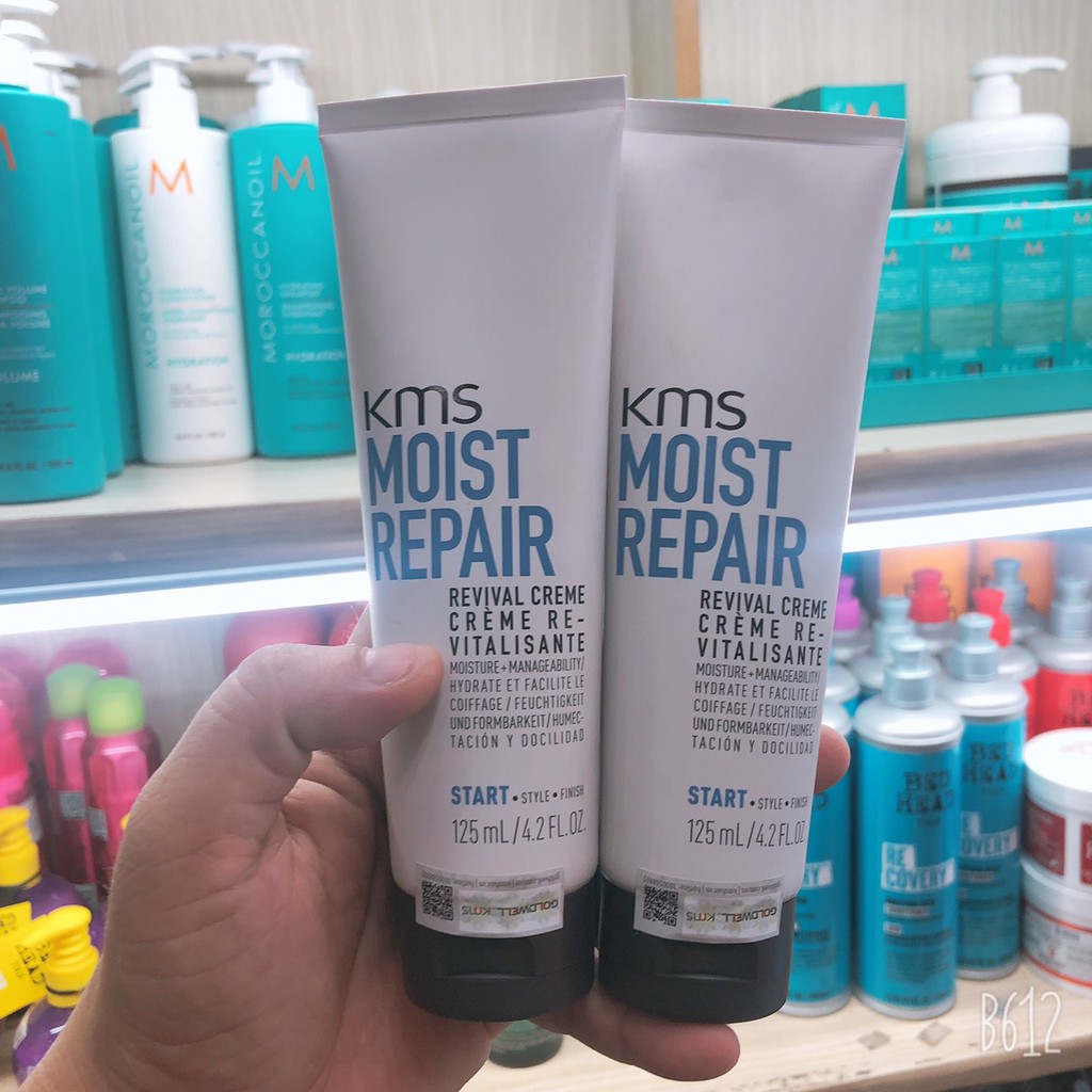 Kem dưỡng tóc, phục hồi dưỡng ẩm dành cho tóc khô, hư tổn KMS Moist Repair GOLDWELL 125ml ( hàng chính hãng )