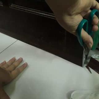 Ron dán chân Cửa